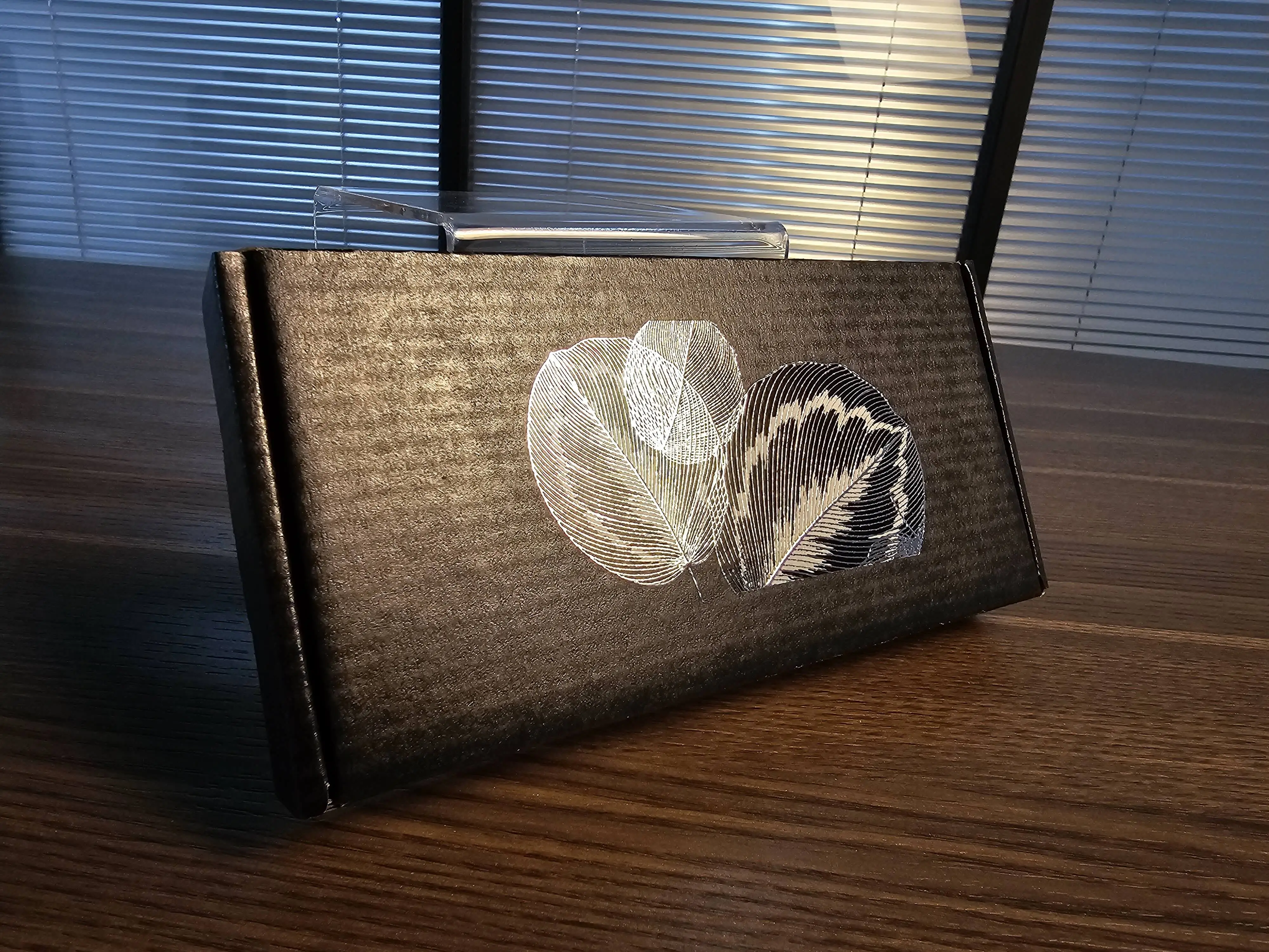3D embossed effect and glossy varnish finish on UV DTF labels