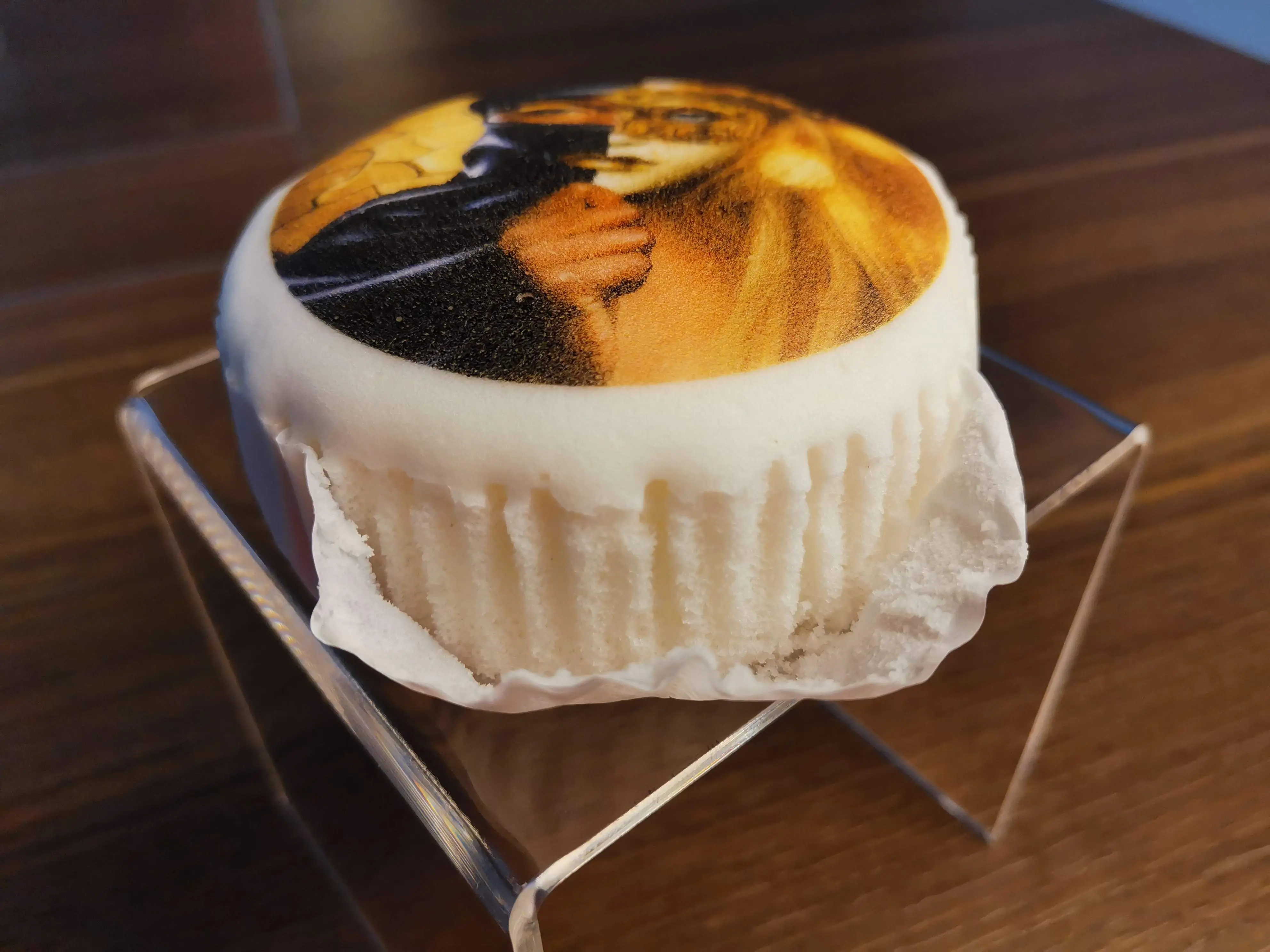 Edible ink printing samples on cakes, macarons and biscuits