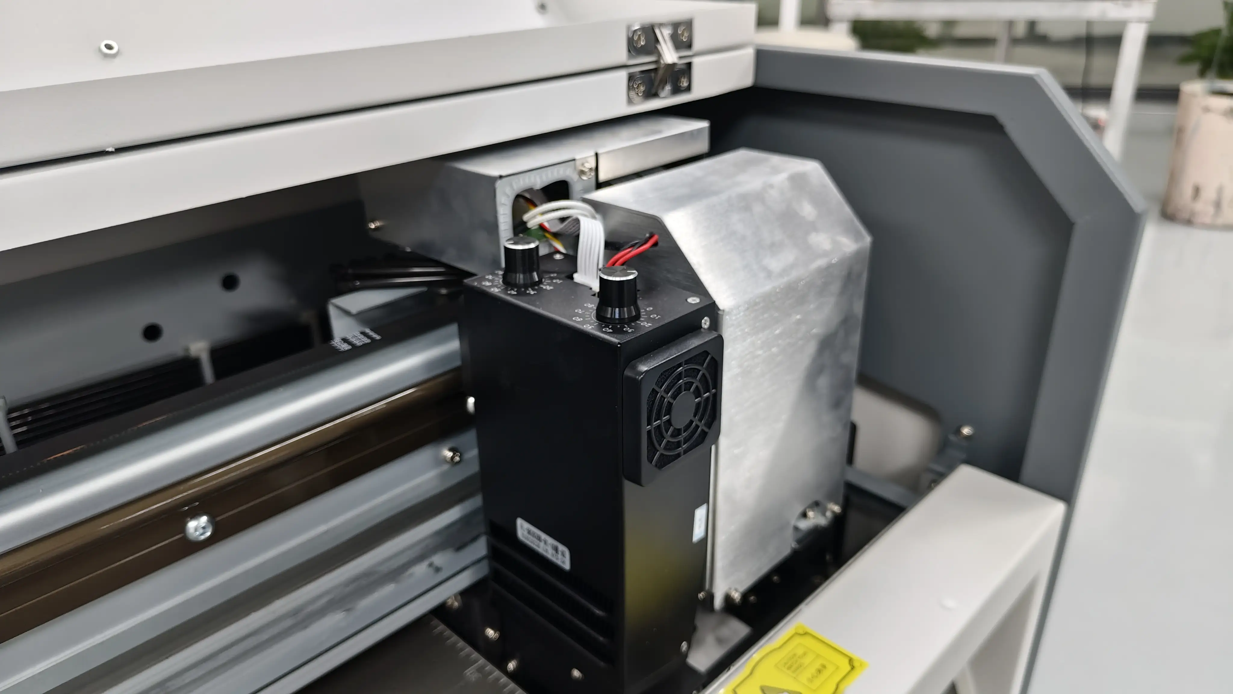FI32V A3 UV flatbed printer print carriage and UV lamp assembly 2