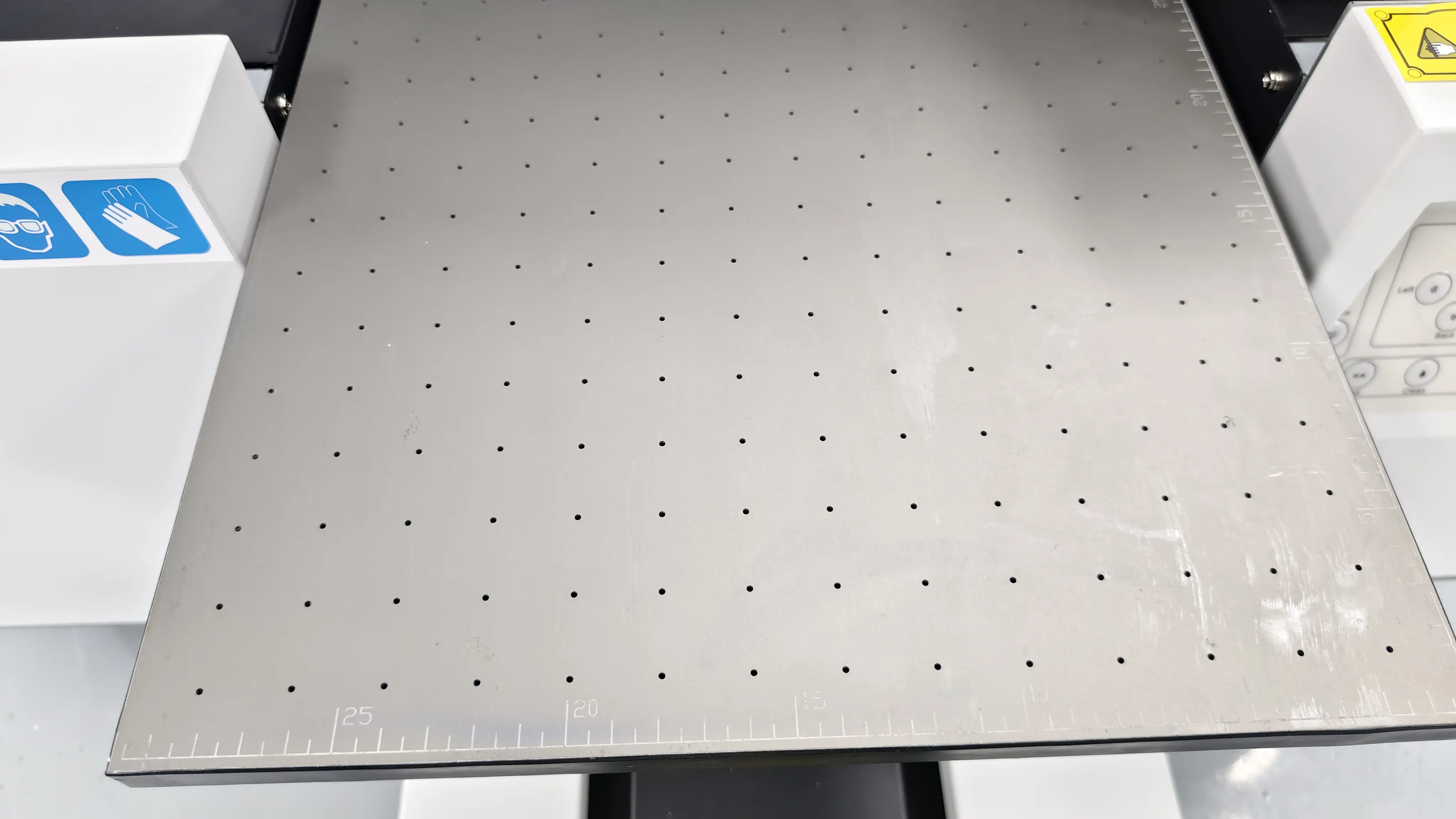 FI32V A3 UV flatbed printer honeycomb aluminum vacuum table 4