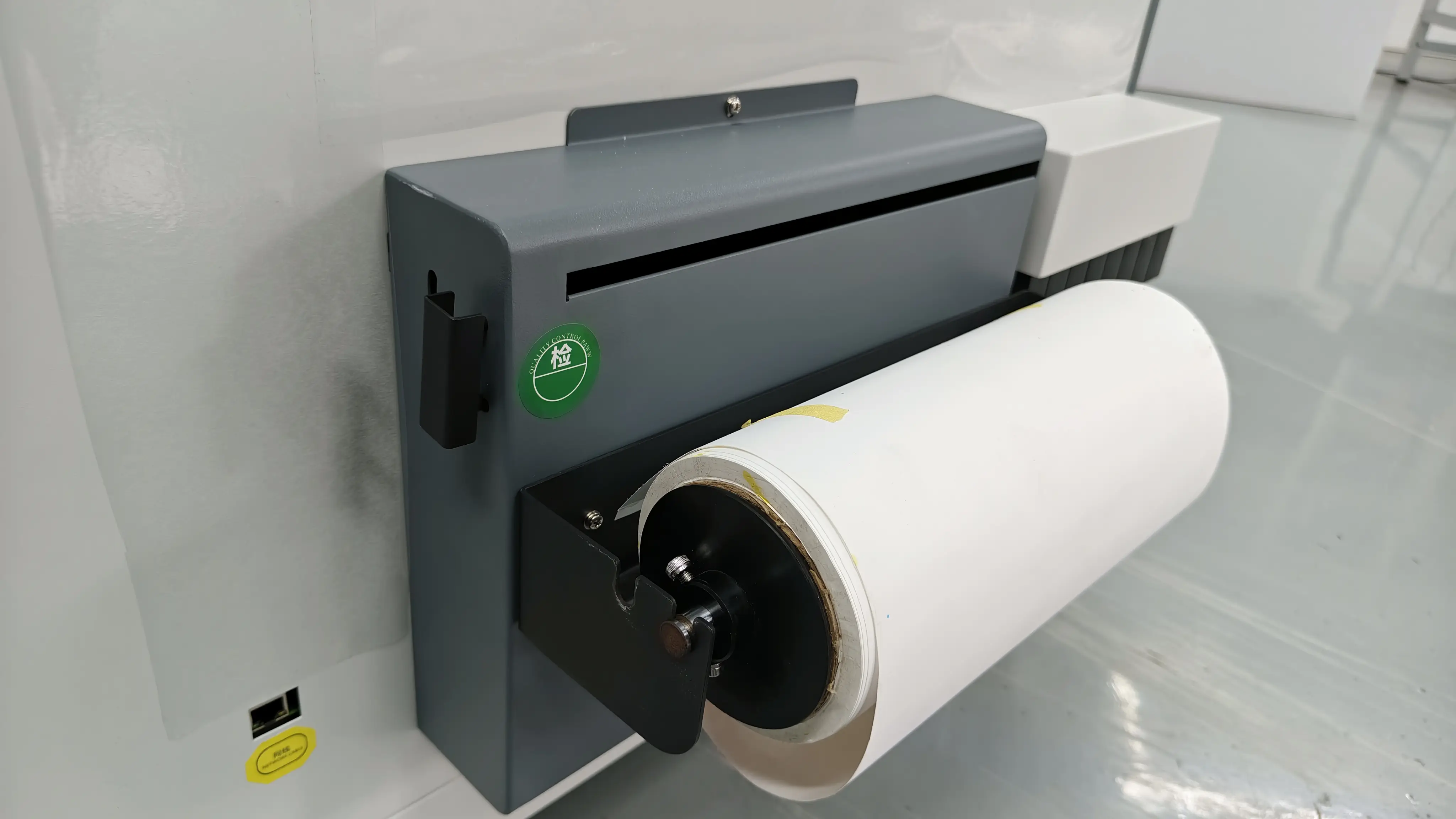 FI32V A3 UV flatbed printer side view cover open details 8