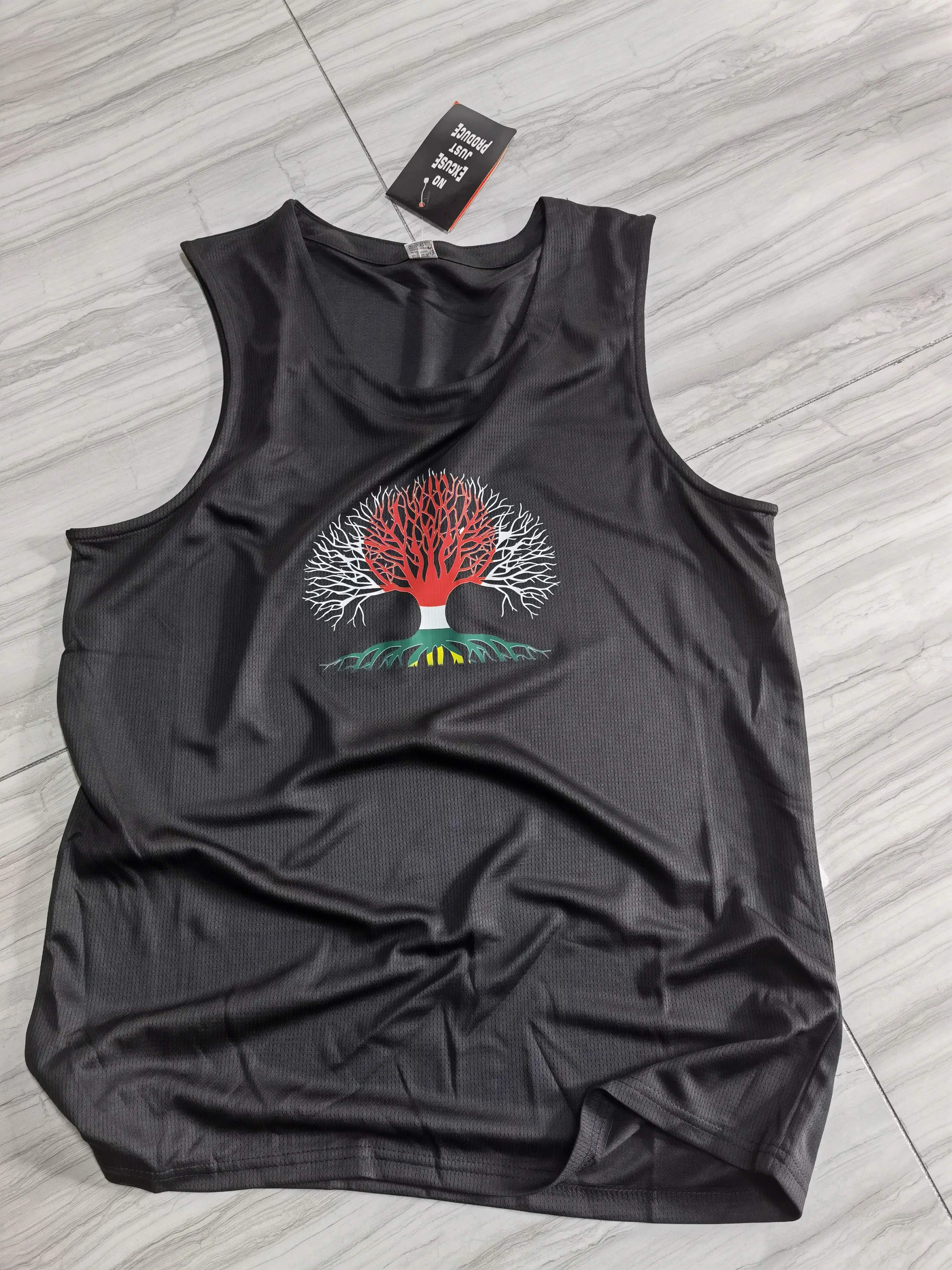 Muestra de sudadera de impresora DTG — diseño intrincado a todo color