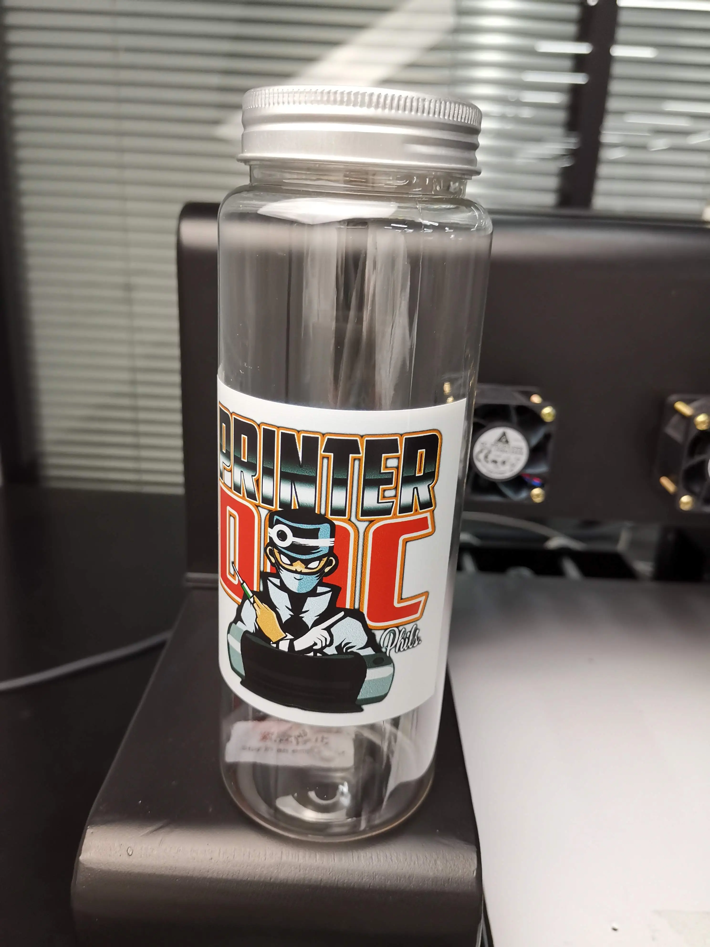 Seamless 360-degree rotary printing on cylindrical bottles